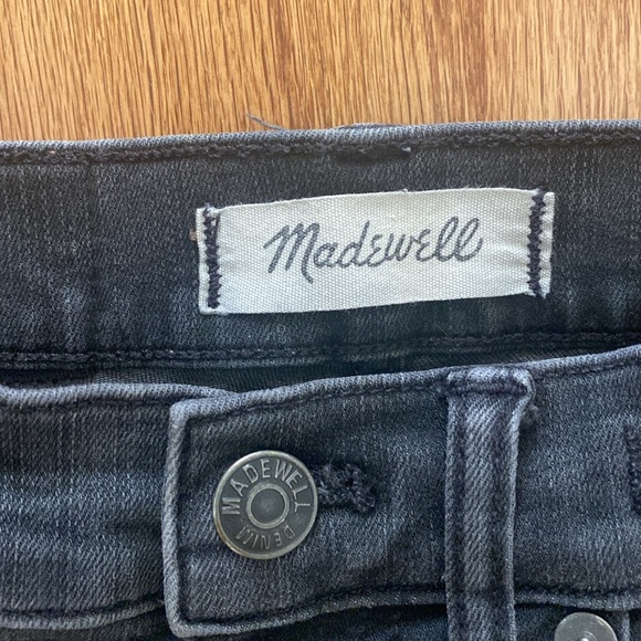 Madewell Cali Demi- Boot Jeans in Washed Black. Chewed hem edition. Size 24S. - Picture 11 of 16